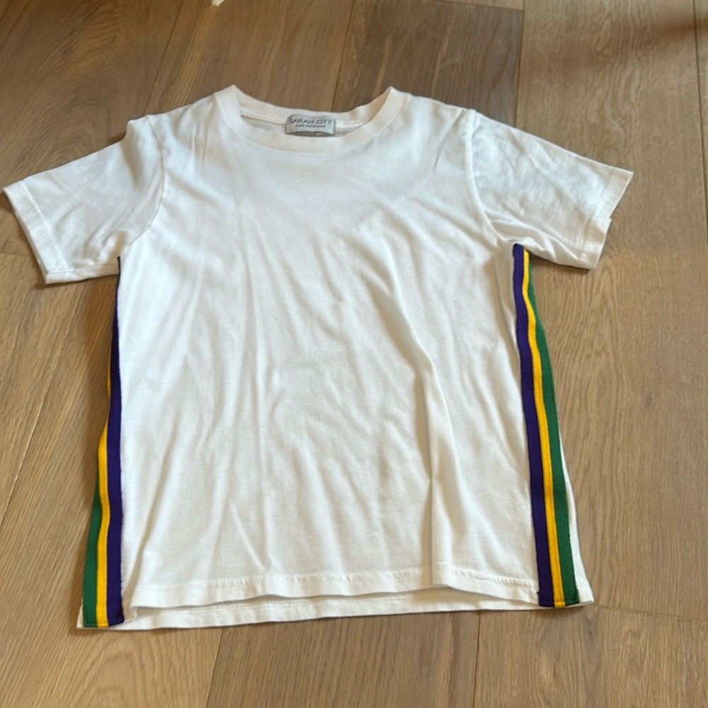 maddie gras sarah ott tee